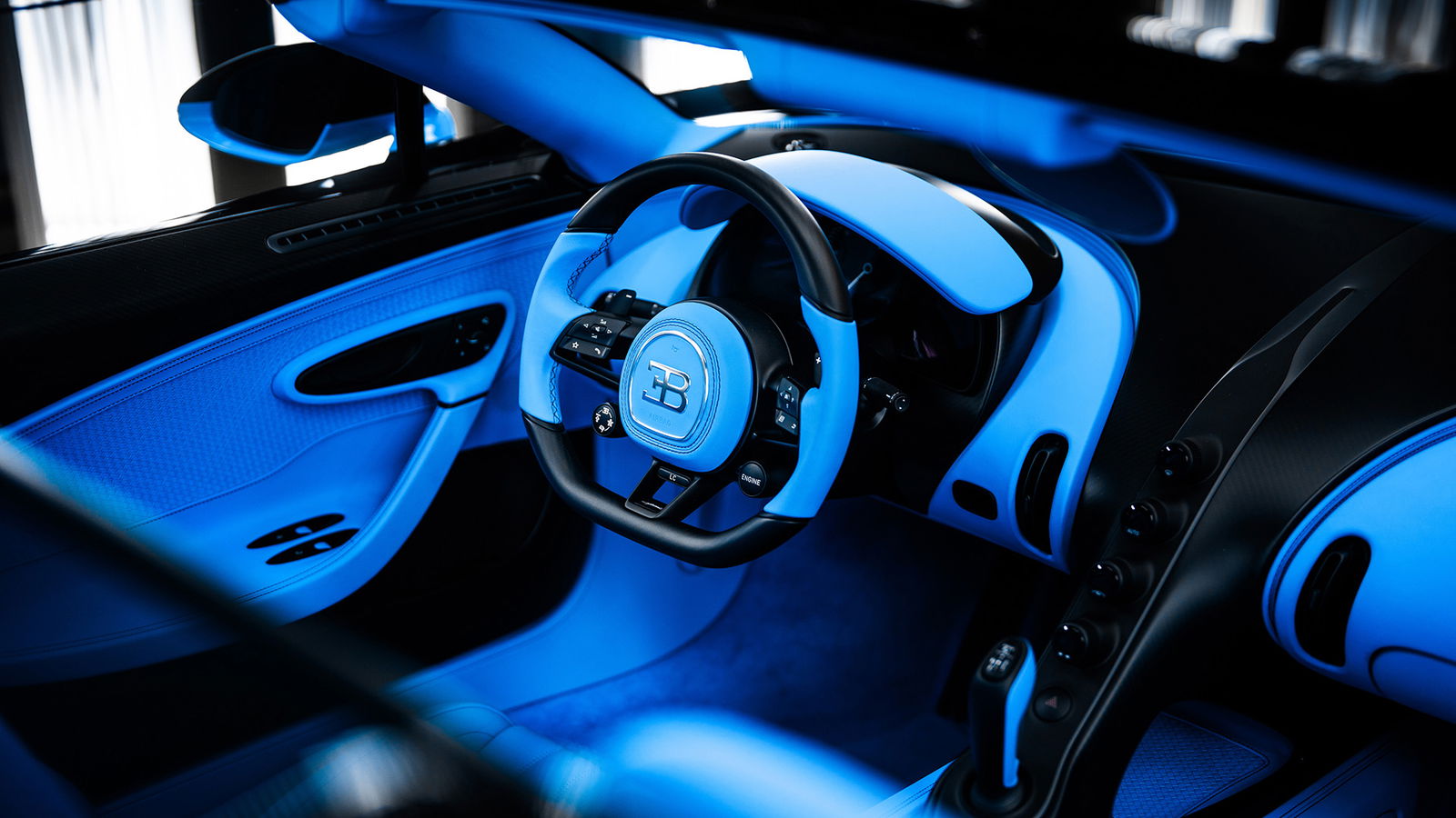 Bugatti Mistral, interior